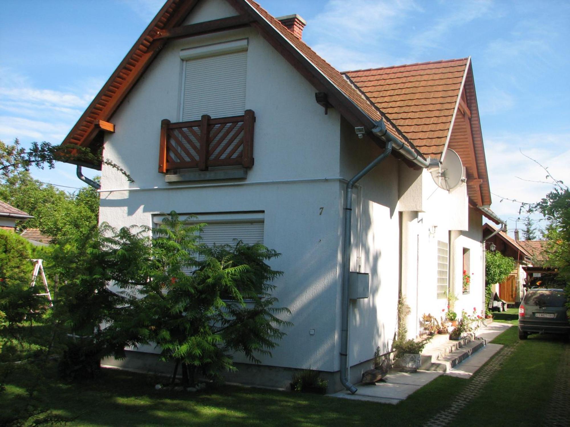Pipacs Haz Villa Balatonlelle Exterior photo